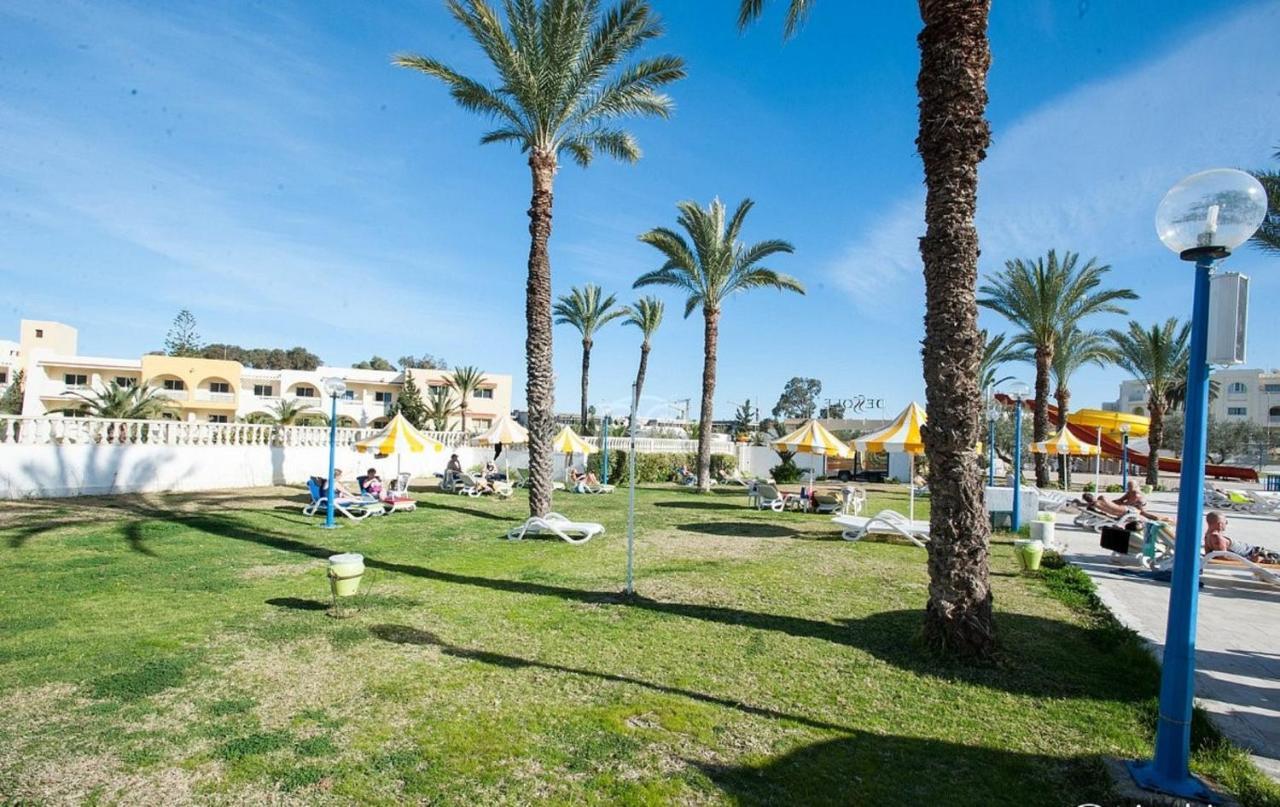 פורט אל קנטאווי Riviera Hotel - Family Only מראה חיצוני תמונה