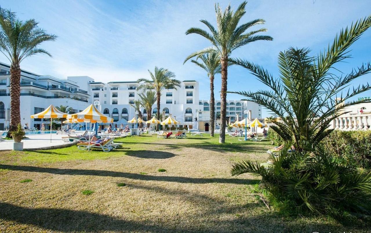 פורט אל קנטאווי Riviera Hotel - Family Only מראה חיצוני תמונה