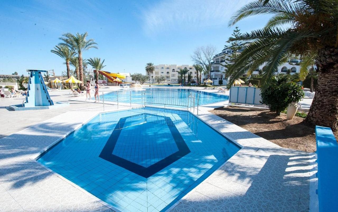 פורט אל קנטאווי Riviera Hotel - Family Only מראה חיצוני תמונה